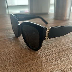 YSL Sunglasses!! Worn once! EXCELLENT CONDITION! Case included!